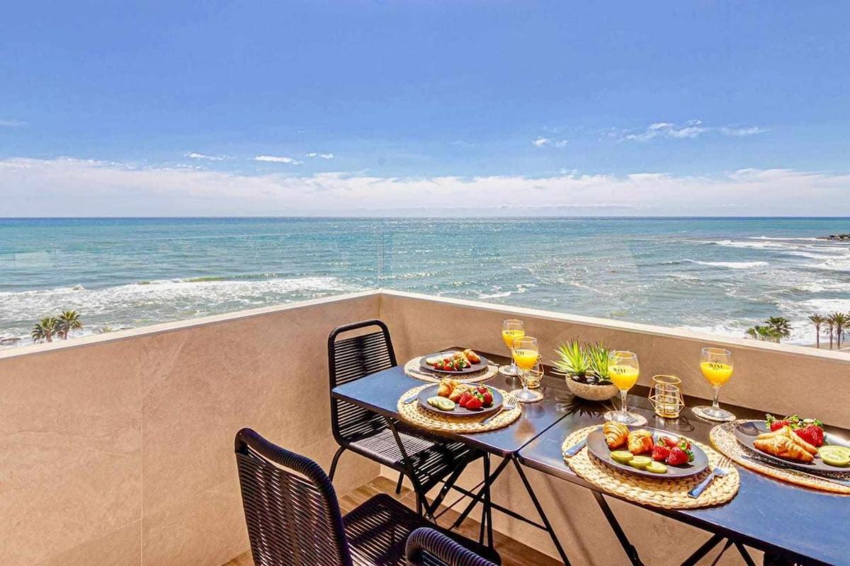 797 Holiday Rentals - Benalbeach- Moderno Piso Para 5 Con Vistas Al Mar Benalmadena Exterior photo